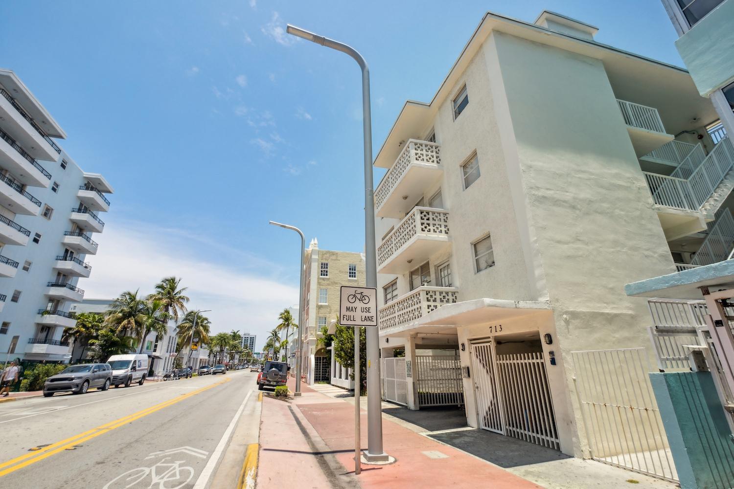713 Miami Beach Apartments Стая снимка