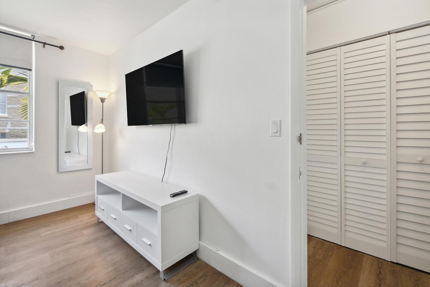 713 Miami Beach Apartments Стая снимка