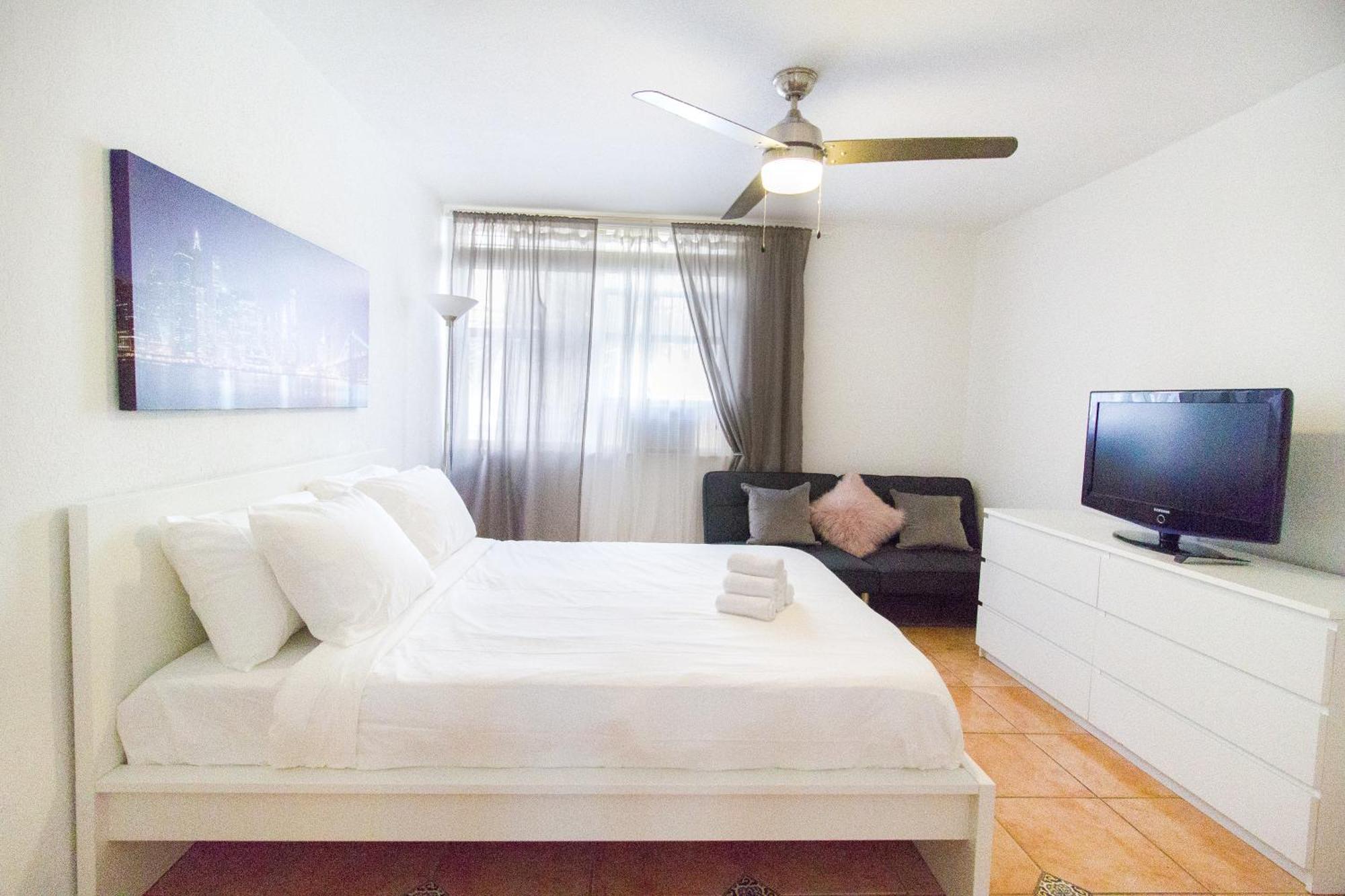 713 Miami Beach Apartments Стая снимка